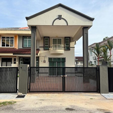 Homestay Melaka Executive Екстер'єр фото